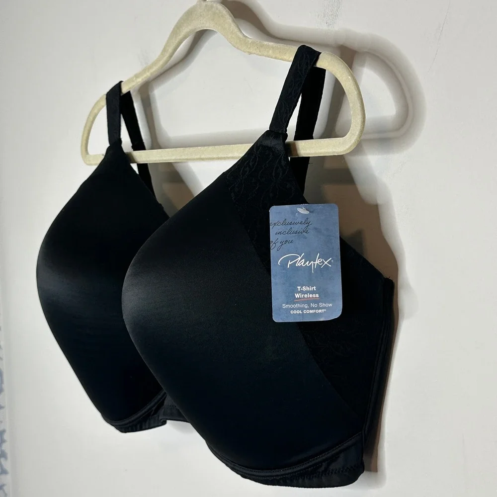 Playtex 46DD Black T‎ Shirt Wireless Smoothing No Show Cool Comfort Bra NWT